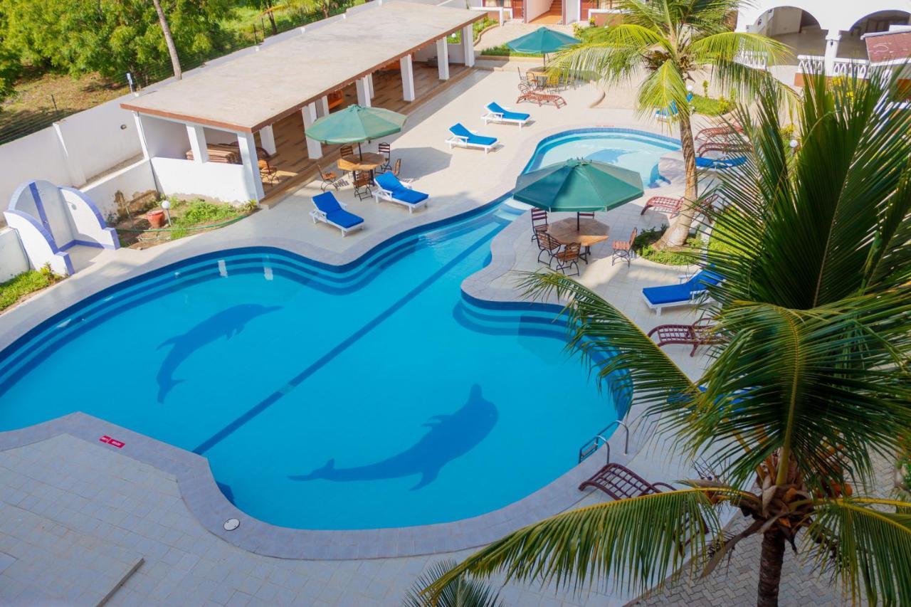 Diani Palm Resort Diani Beach Exterior photo